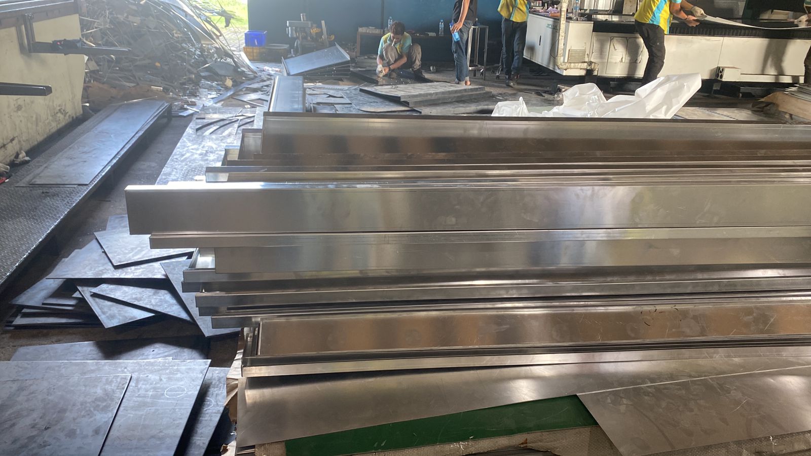 Bending Plat — AEK POHON PIDOLI